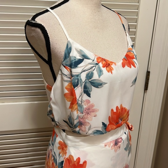 Lulus Bloom With a View White Floral Print Two-Piece Maxi Dress in White Floral - Picture 9 of 17